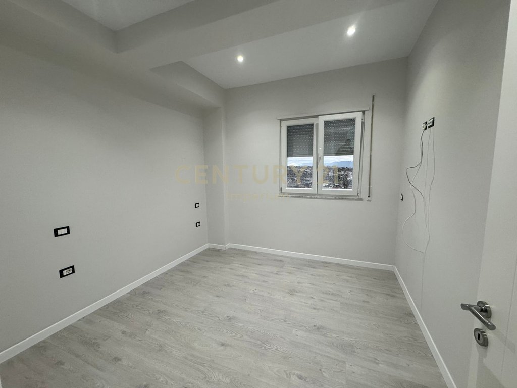 Apartament 1+1 me Verandë  – Kodra e Priftit