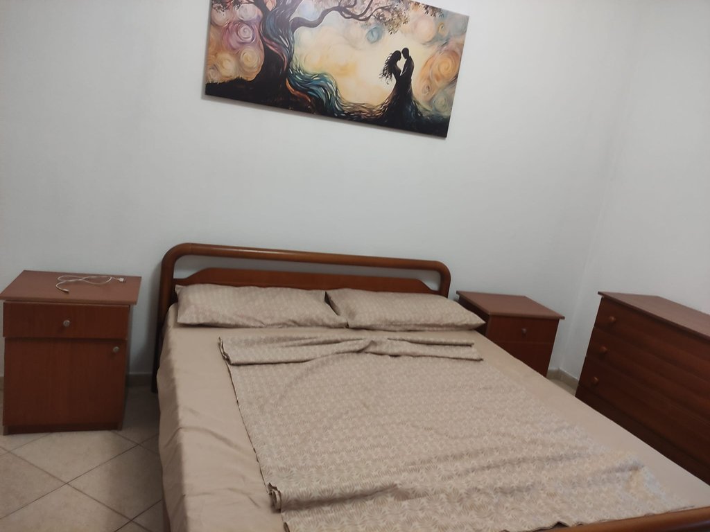 Apartament 2+1 Me Qira në Rruga Siri Kodra, Tiranë.