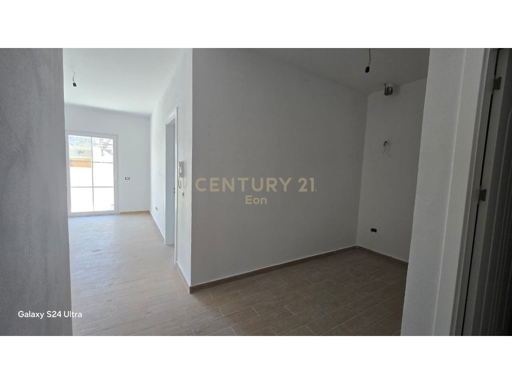 Shitet Apartament 1+1 në Spitalle, Durrës !