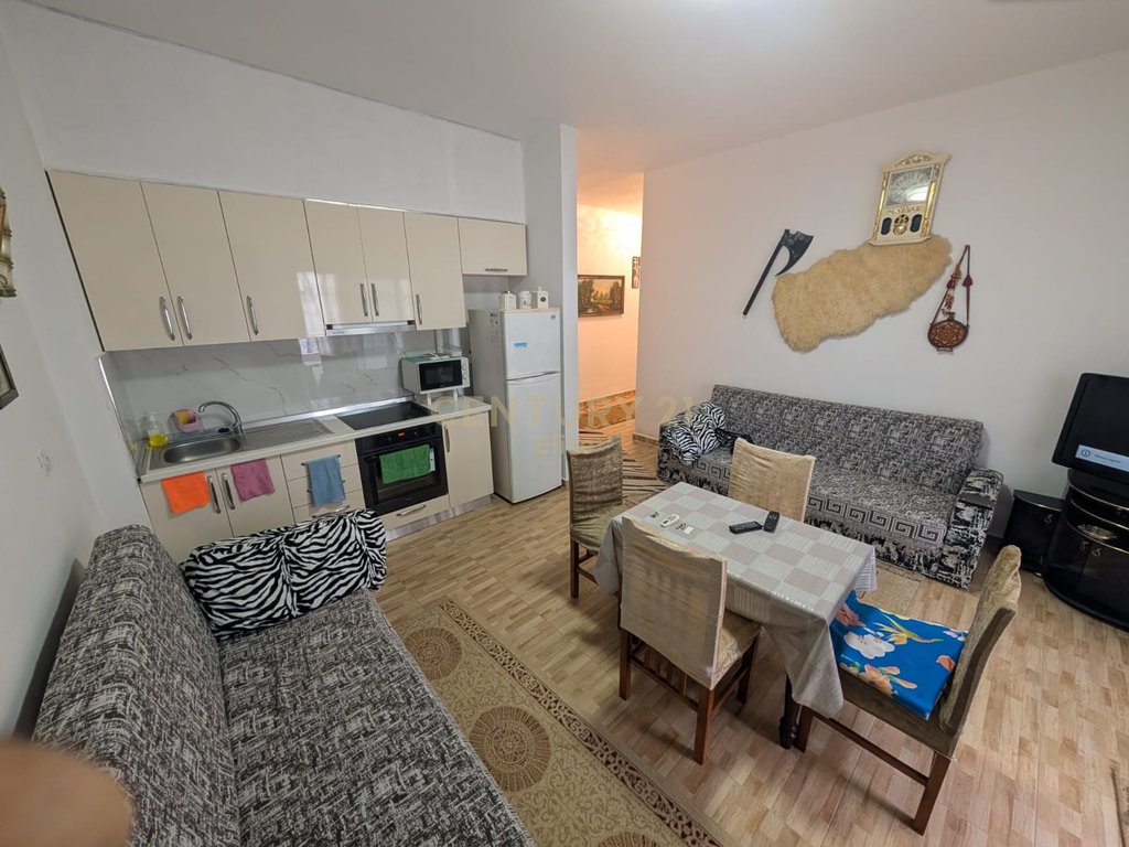 SHITET APARTAMENT 1+1 NË PLAZHIN E QERRETIT