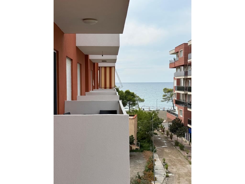 SHITET APARTAMENT 2+1 NE KUNE (SHENGJIN) VIJA E PARE ME PAMJE DETI!