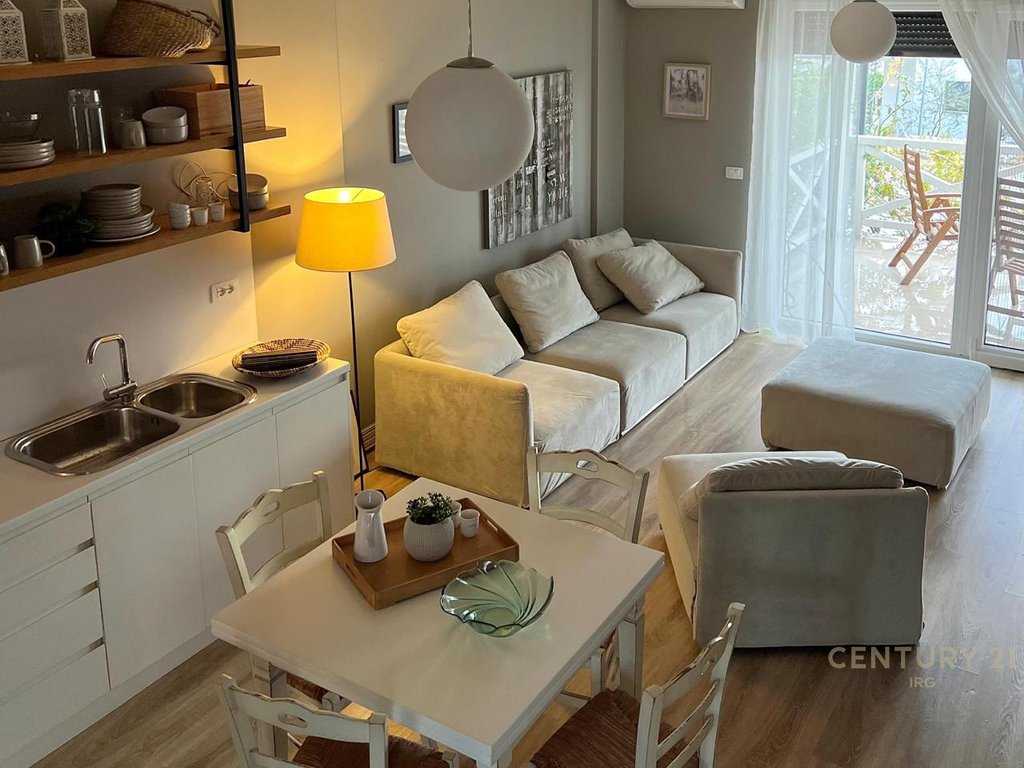 SHITET VILE NE DHERMI, RESIDENCA “WHITE ROCK”