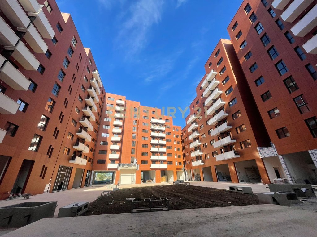 SHITET APARTAMENT PENTHOUSE  3+1+VERANDE NE ASTIR TE URBAN GATE