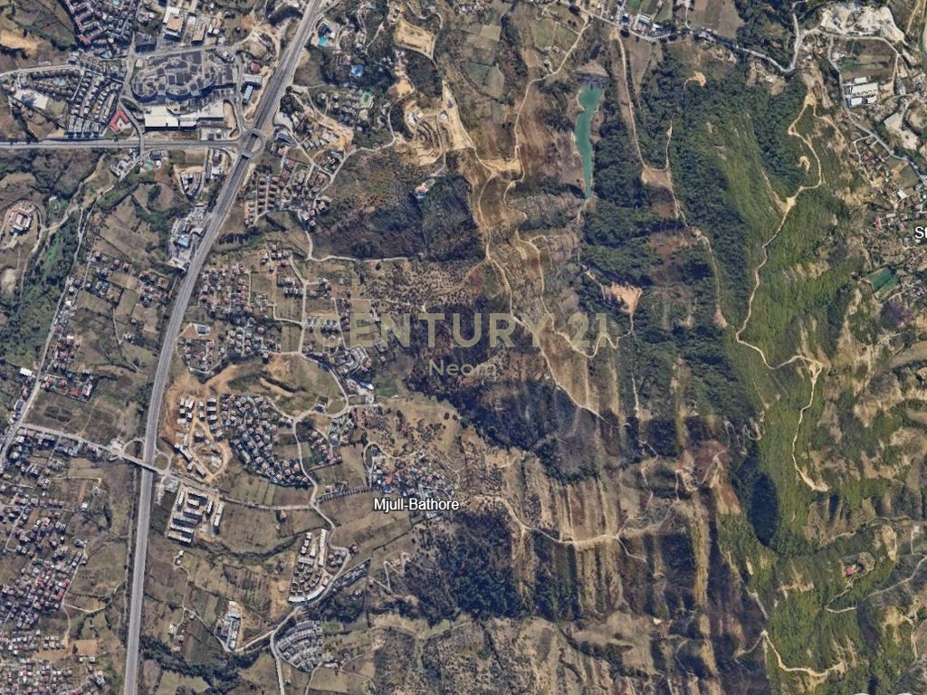 SHITET TOKË NË MJULL-BATHORE – 4,000 M²