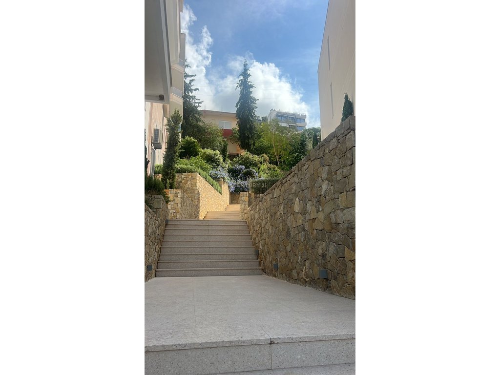 APARTAMENT 2+1 ME PAMJE DET NE SHITJE,VLORE