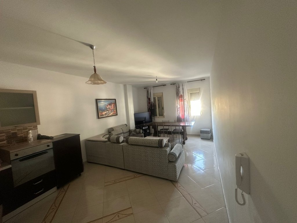APARTAMENT 2+1+2 PER SHITJE,PRANE LUNGOMARES!