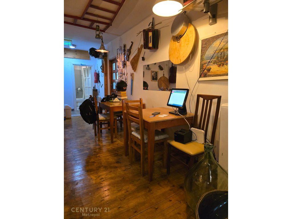 Shitet Bar/Restorant, ne Vasil Shanto!