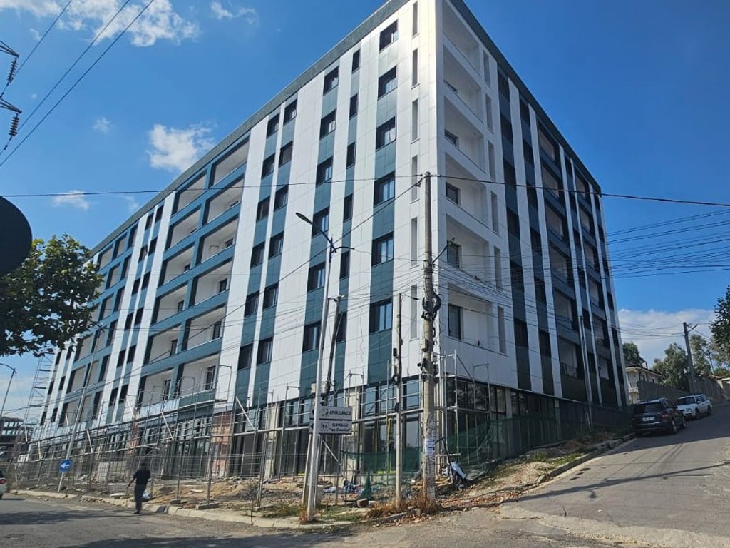 PASKUQAN❗ APARTAMENT 2+1 PËR SHITJE – KOMPLEKS REZIDENCIAL BUZE RRUGE KRYESORE!