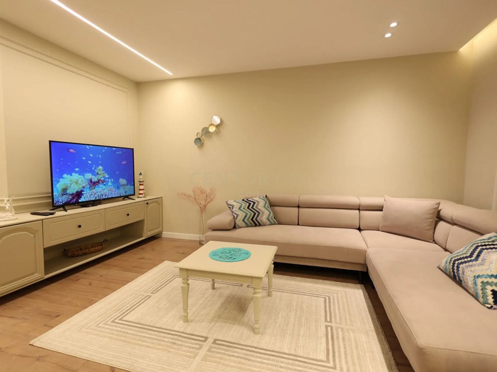 JEPET ME QIRA SUPER APARTAMENT 1+1 NE DURRES ,VOLLGA !