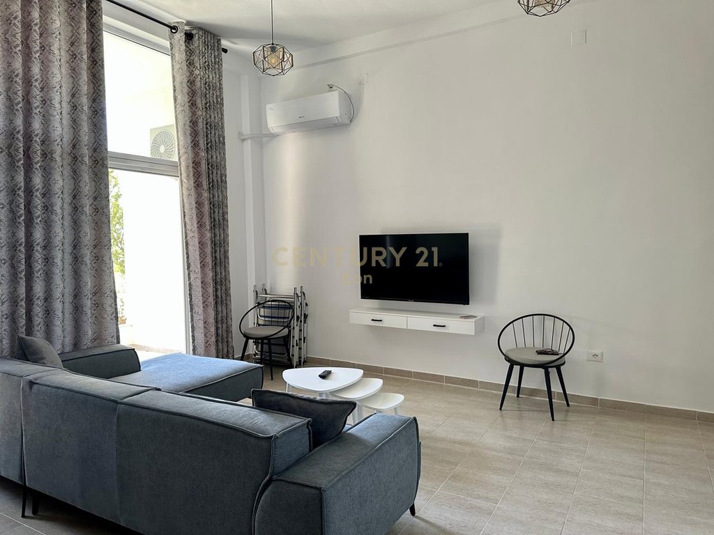 Apartament 1+1 me verande Pamje Deti Për Shitje në Currila, Durrës !