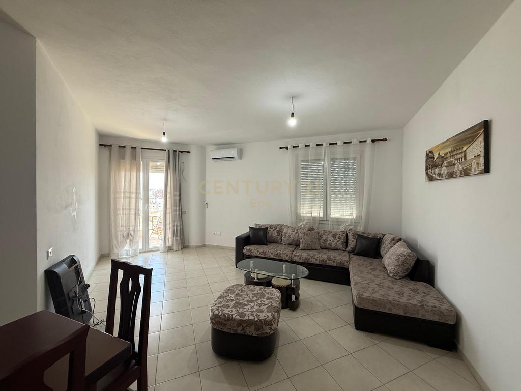 Apartament 2+2 Me Qira prane Spitalit, Durrës !