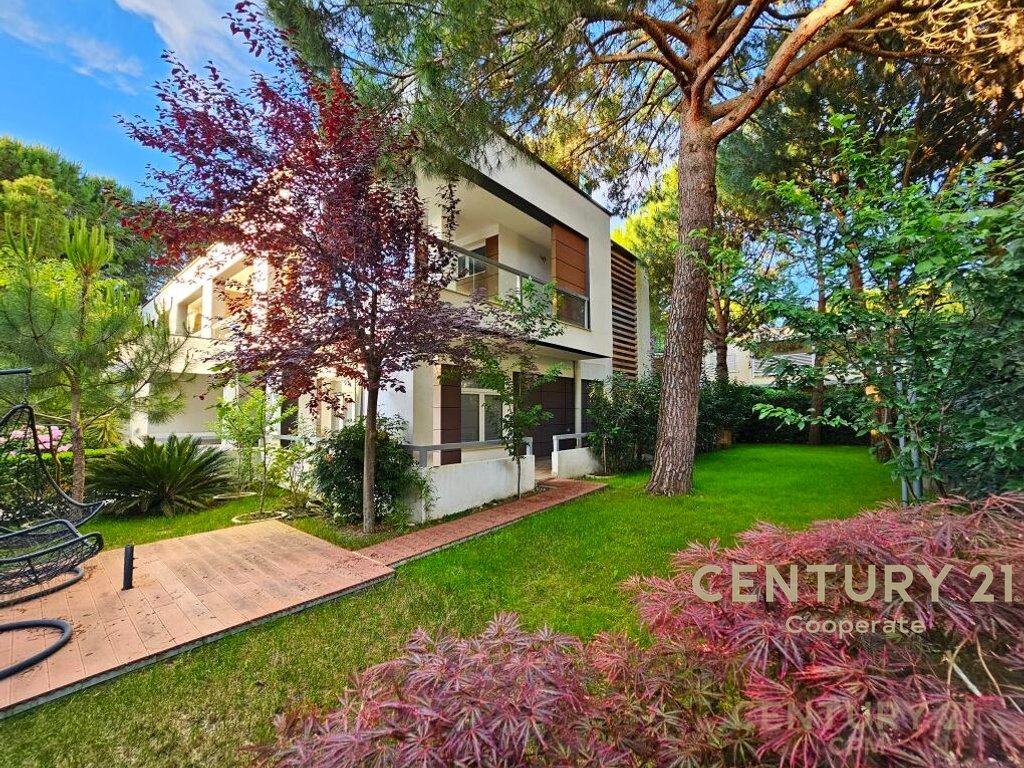 Apartament Dupleks për shitje te Kompleksi Lura 1, Gjiri i Lalzit.