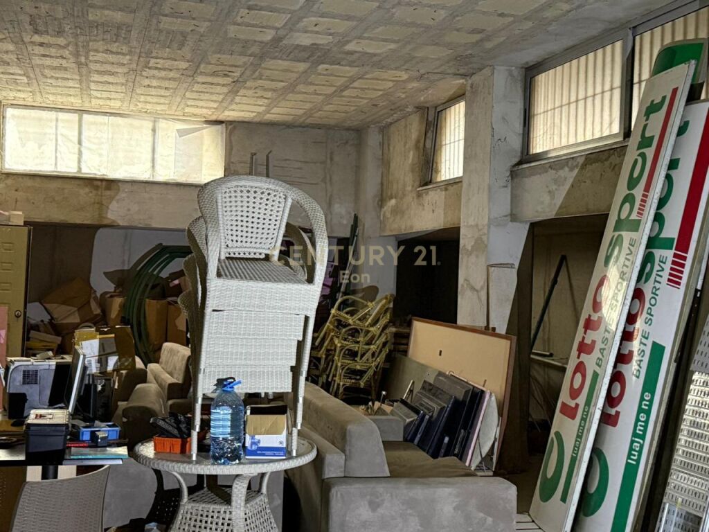 SHITET AMBIENT BIZNESI VIJE E PARE NE PLAZH,TEUTA!