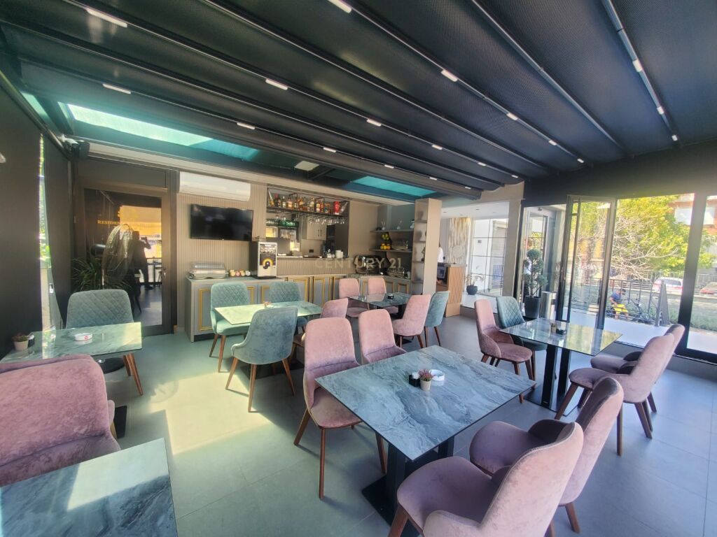 *Shitet Hotel* 
në një nga zonat më të preferuara të Tiranës, një mundësi e shkëlqyer investimi në zemër të kryeqytetit!