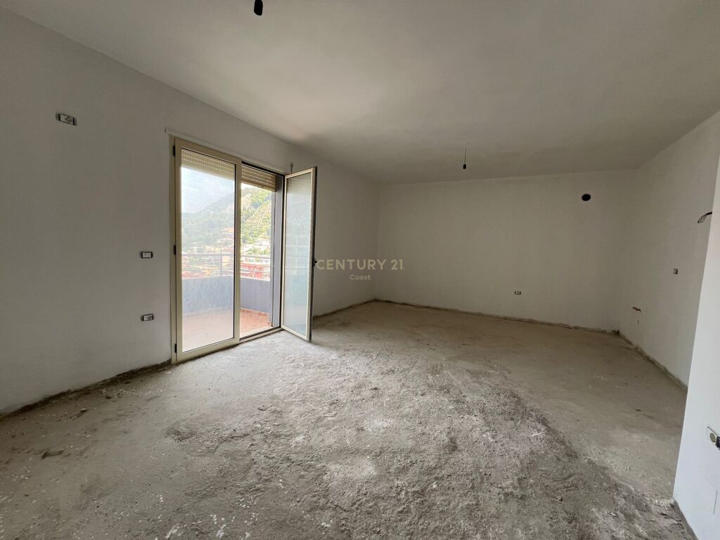 SHESIM APARTAMENT 1+1 NE LUNGOMARE  ,VLORE!!