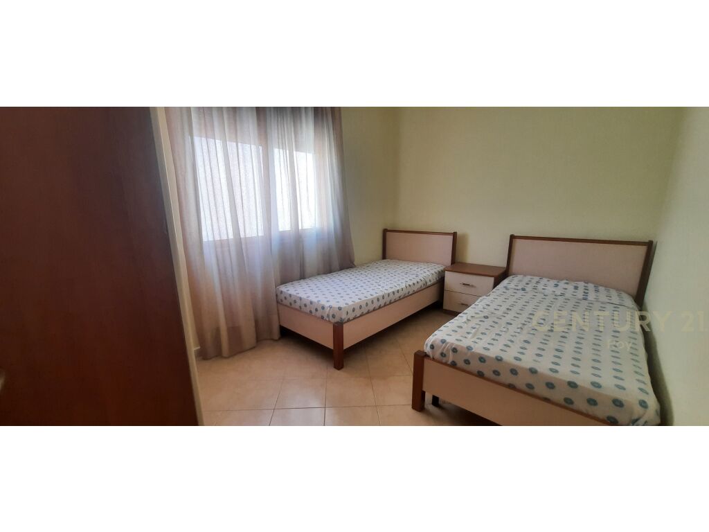 SHITET APARTAMENT NE GOLEM !!!