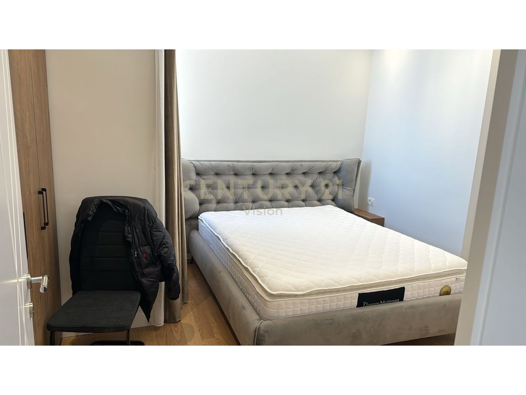 Apartament 2+1+2 për shitje në qendër, Tiranë - 116 m²