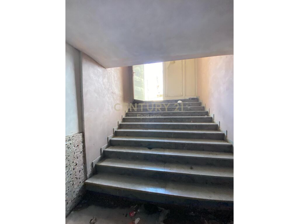 Ambient për Shitje në Plazh, Durrës - 262500€ | 525m²