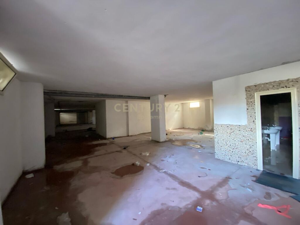 Ambient për Shitje në Plazh, Durrës - 262500€ | 525m²