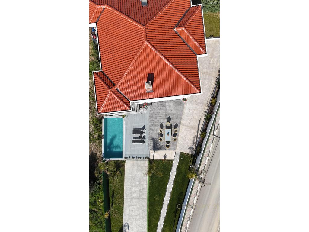 SHITET VILE LUXOZE ME PAMJE DETI NE GOLEM!