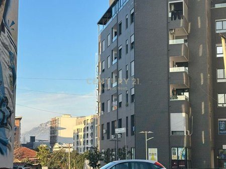 💼 SHITJE BIZNESI – PARUKERI & ESTETIKE