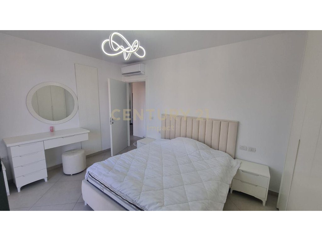 APARTAMENT 2+1+2 ME POST PARKIMI ,ME QIRA TEK FIORI DIi BOSCO!