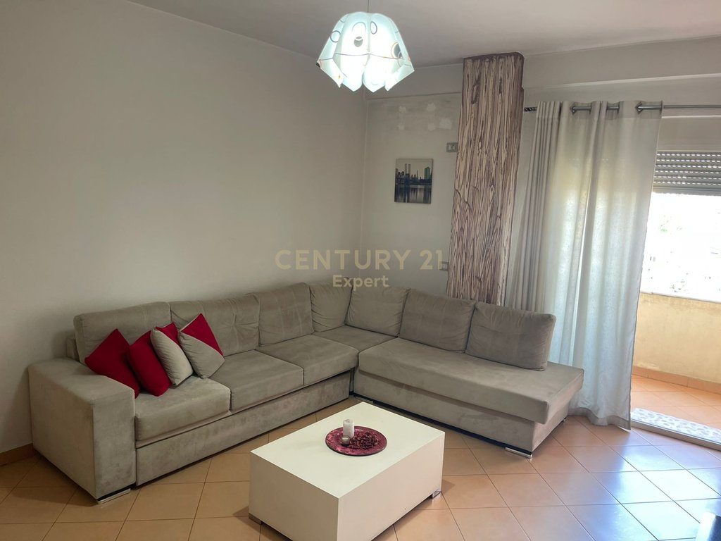 Jepet me Qira Apartament 1+1 në Don Bosko.