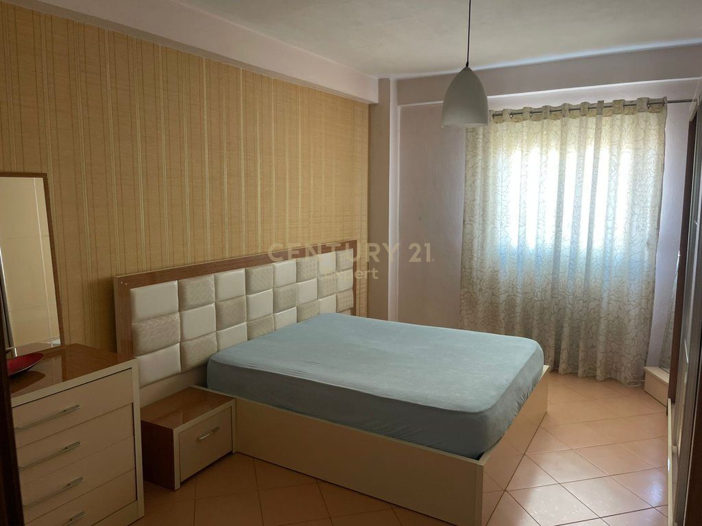 Jepet me Qira Apartament 1+1 në Don Bosko.
