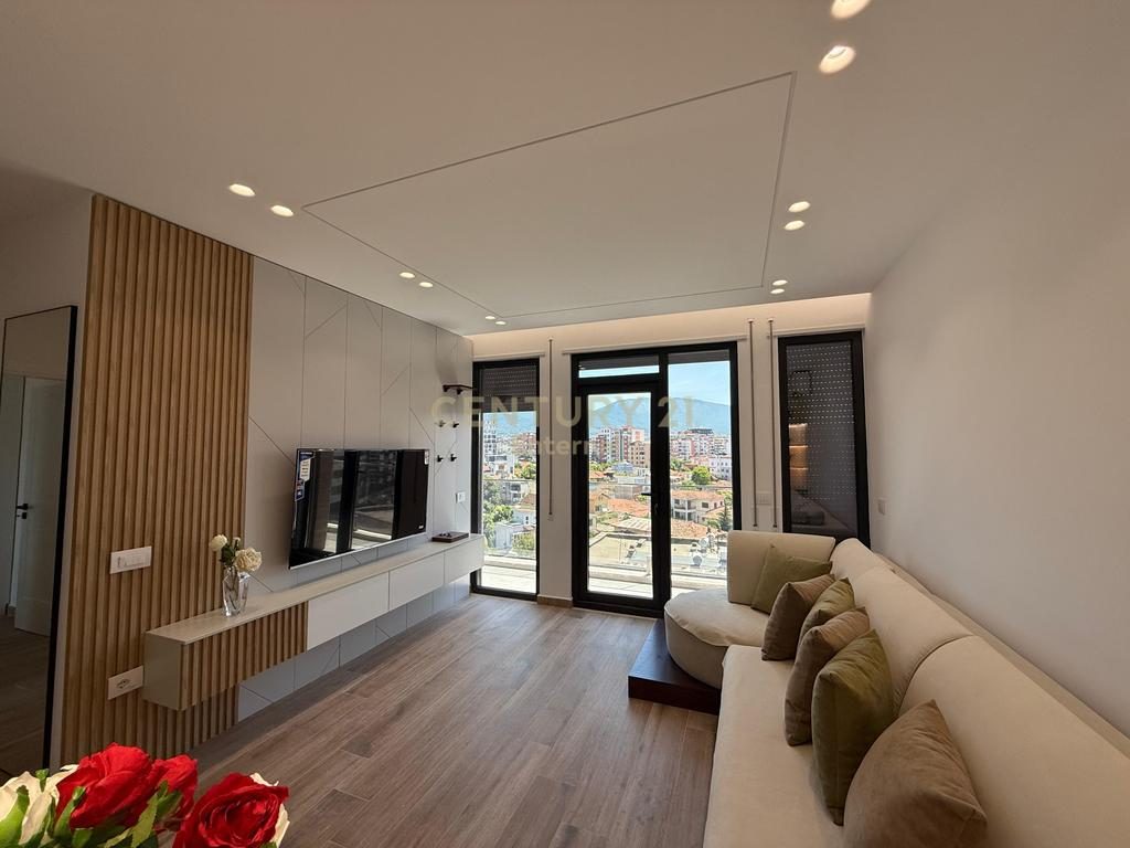 Apartament 2+1 Per Qira tek Selvia