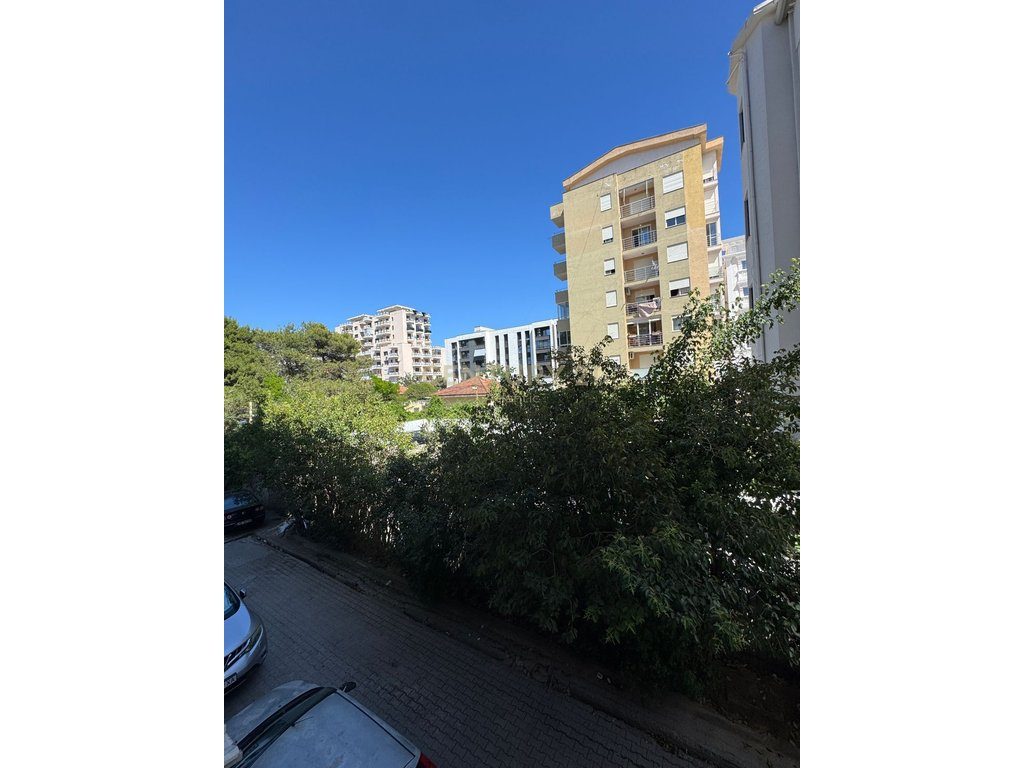 Apartament 2+2 Për Shitje në Plazh, Durrës