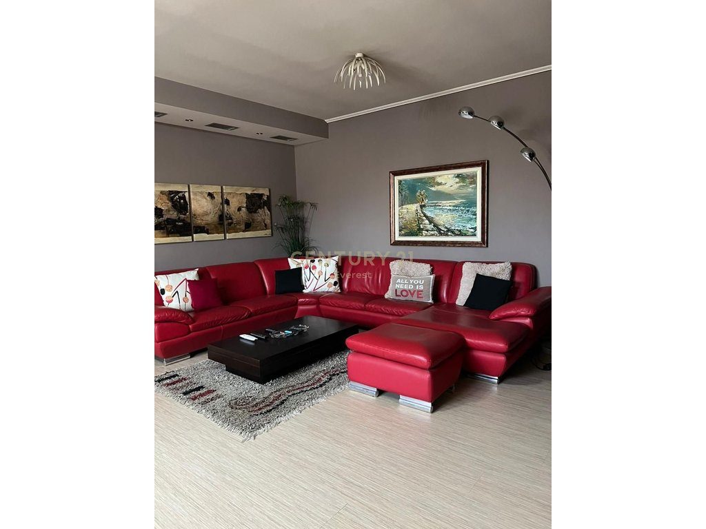 ISH EKSPOZITA, JAPIM ME QIRA APARTAMENT 2+1+2