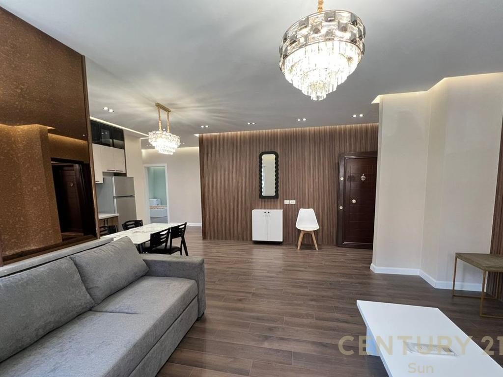 Apartament 2+1 Për Shitje në zonen e Kopshtit Botanik Zoologjik, Tiranë