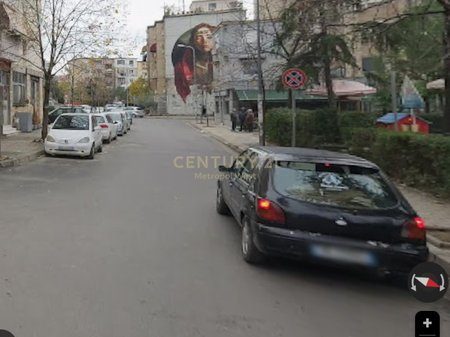 Ambient Komercial ne Shitje tek Pallati me Shigjeta!