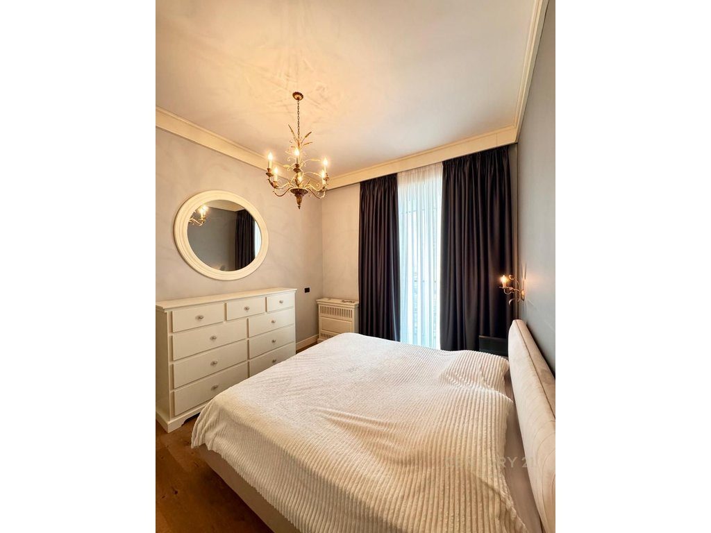 Jepet me qira apartament 2+1+Post Parkimi tek Ambasador 3!!