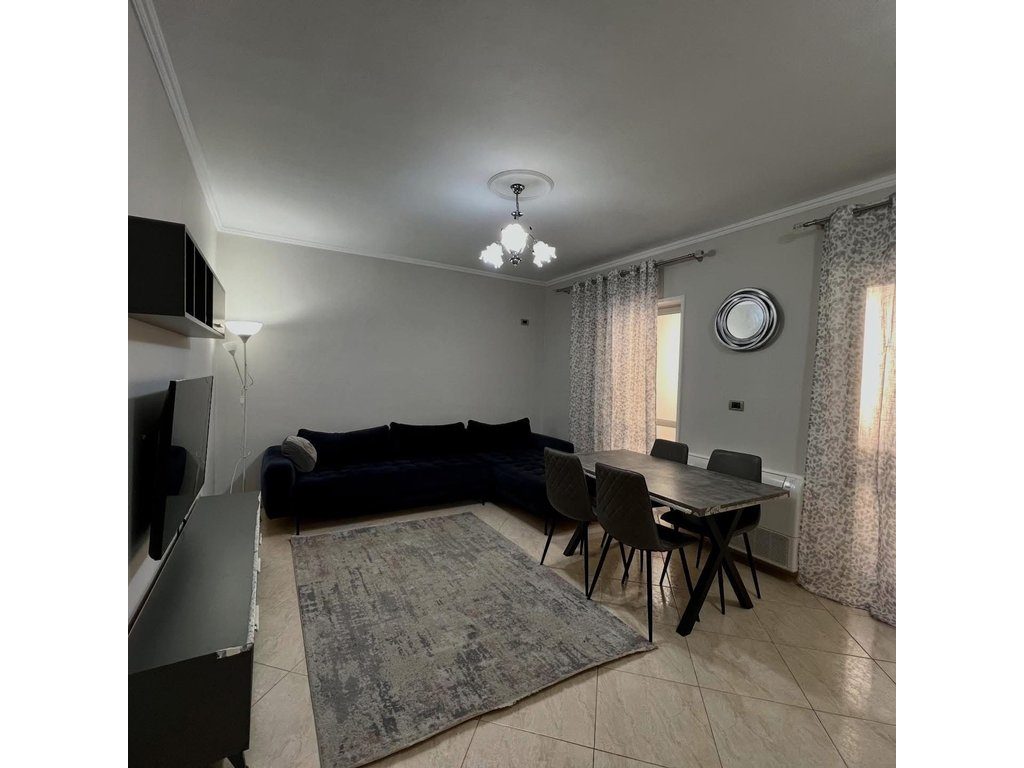 Apartament 1+1 Me Qira tek Ish Tregu Elektrik, Tiranë