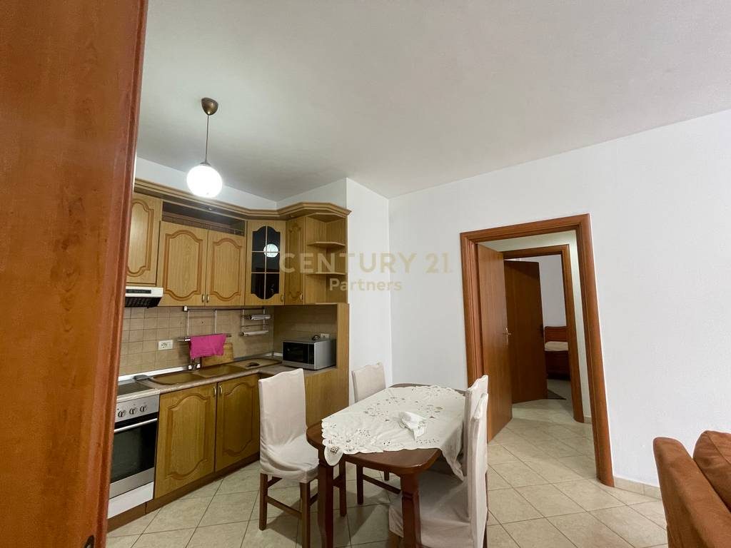 JEPET ME QIRA APARTAMENT 3+1+2 Rruga Panorama -Prane Don Bosko