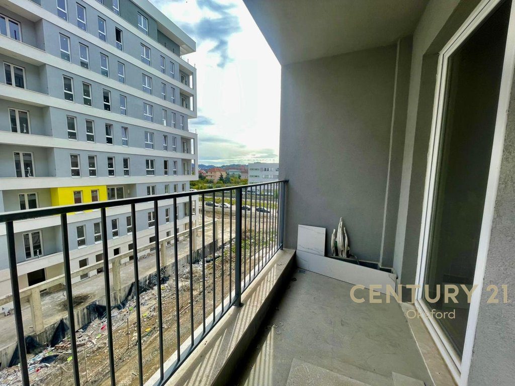 Apartament 2+1+2 + Parkim per shitje tek Univers City!