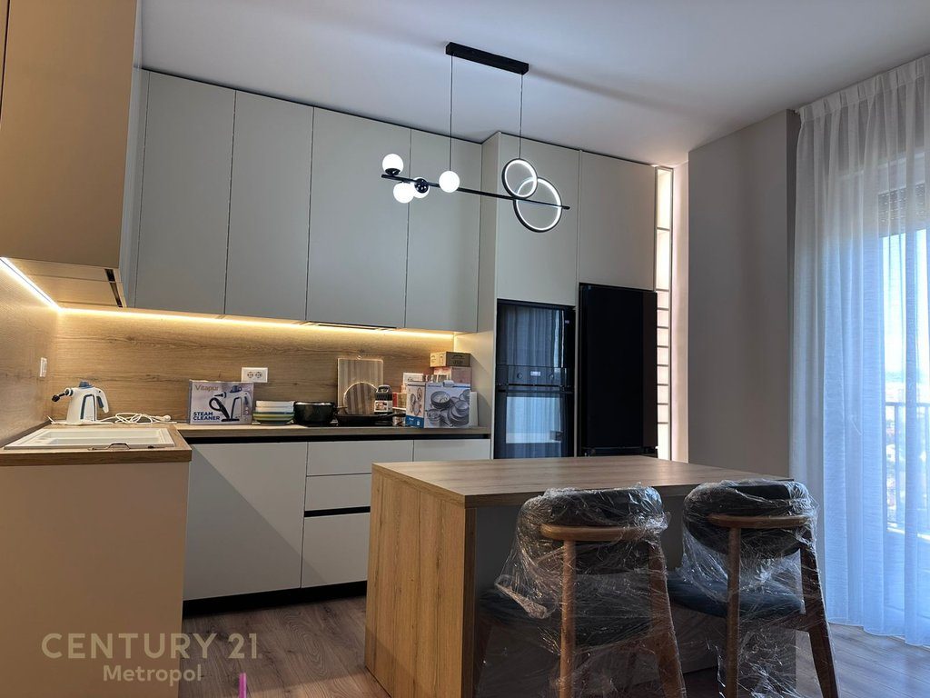 Apartament luksoz per qira 2+1+2 tek Trio Tower – i sapo arreduar, DON BOSKO.