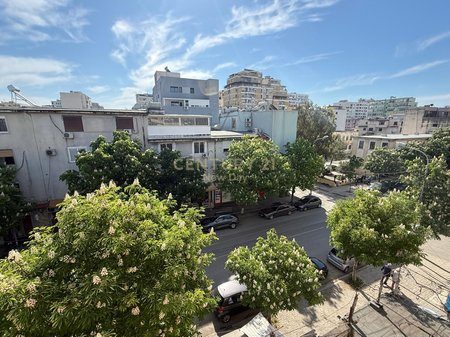 SHITET APARTAMENT PRANE MUZEUT TE DESHMOREVE 2+1+2 !