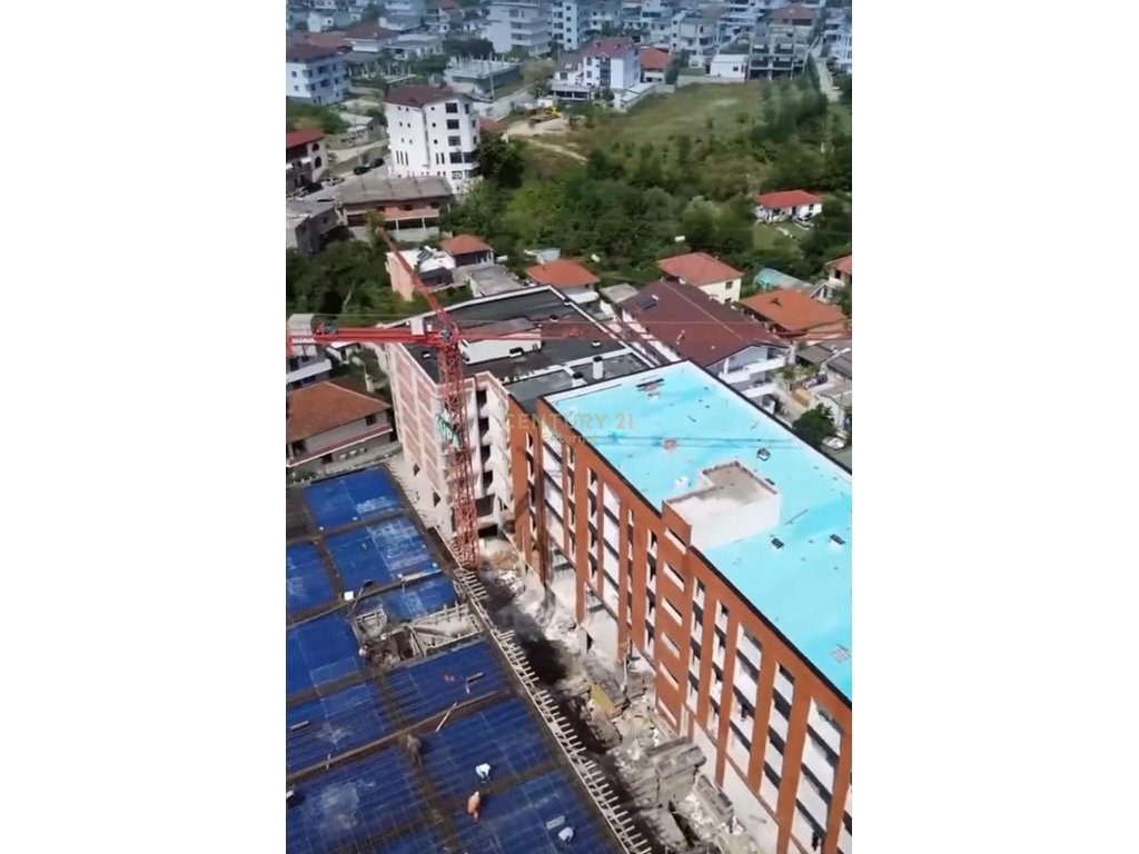 Apartament 2+1+2 për shitje në Paskuqan