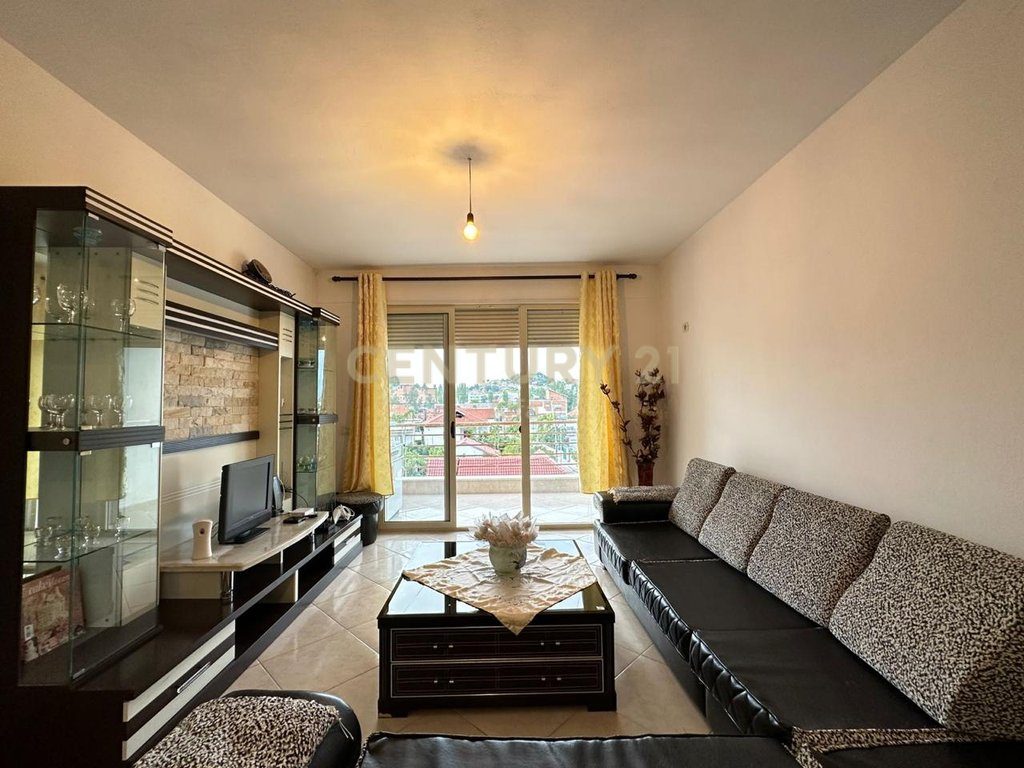Apartament 3+1 per Qira ne Misto Mame!