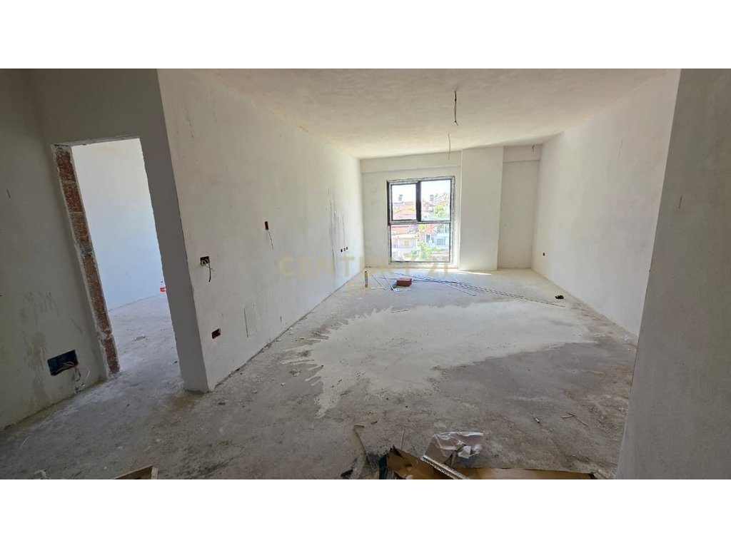 Shitet, Apartament 1+1 te Kompleksi Kinoblock ne Porcelan!