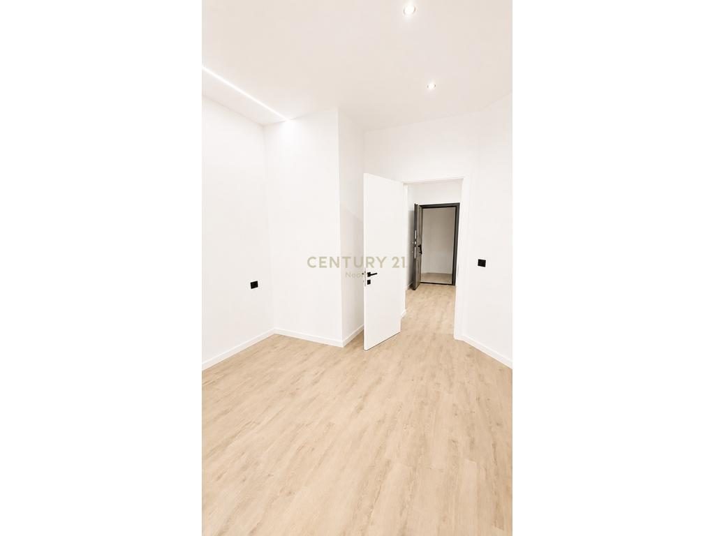 Shitet apartament 1+1 në Lungomare, Vlorë – një mundësi perfekte për banim ose investim!