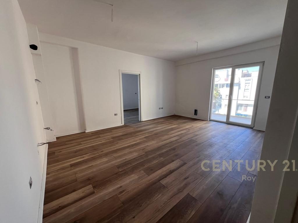 SHITET APARTAMENT 2+1 NE NDERTIM TE RI, MALI I ROBIT !
