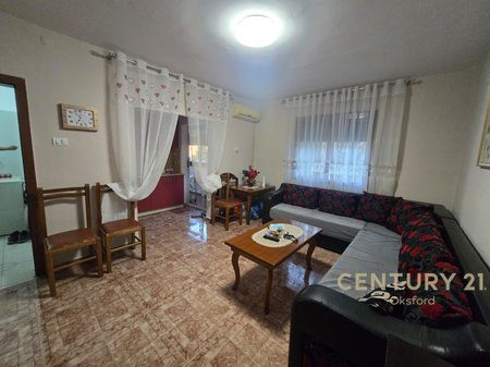 Apartament 1+1 me Qira për Zyra pranë Square 21!!!
