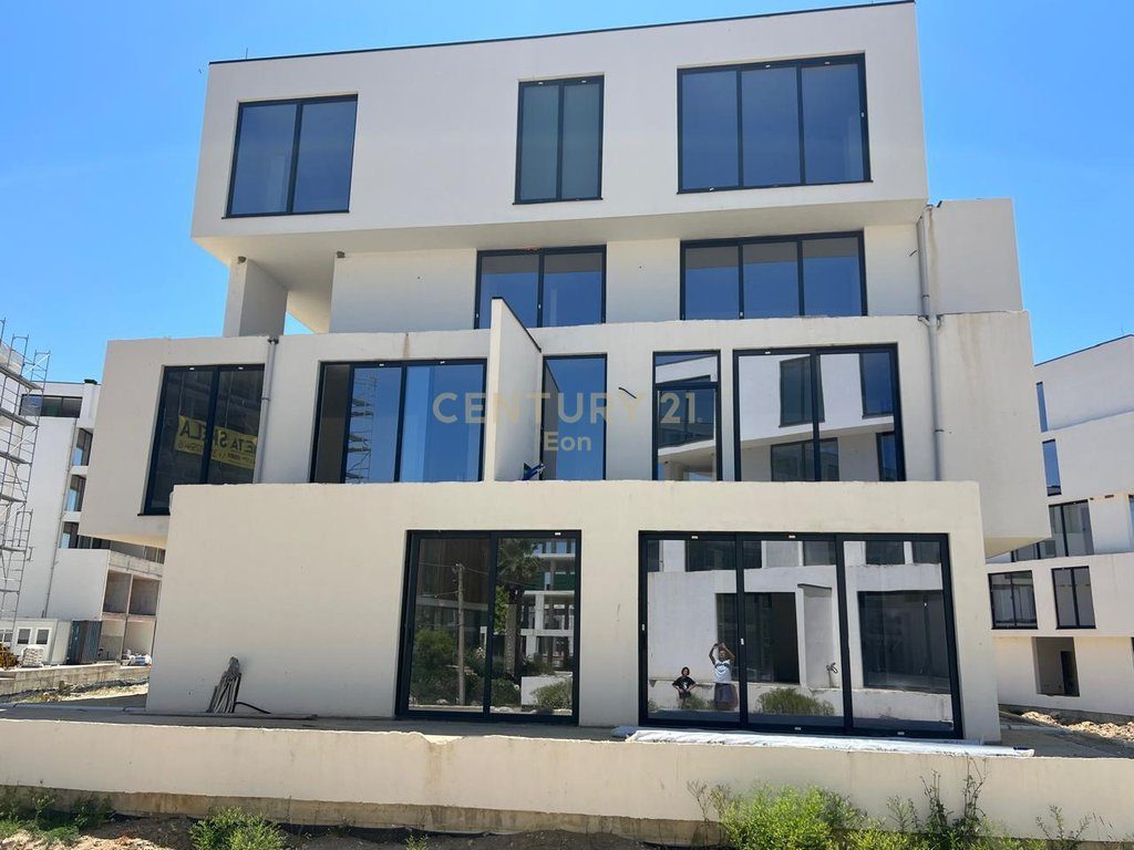 SHITET SUPER APARTAMENT NE PORTO LALEZ!