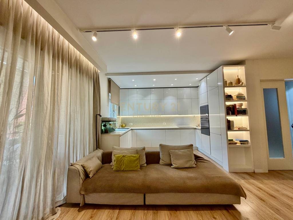 APARTAMENT 3+1+2 PER SHITJE TEK DELIORGJI