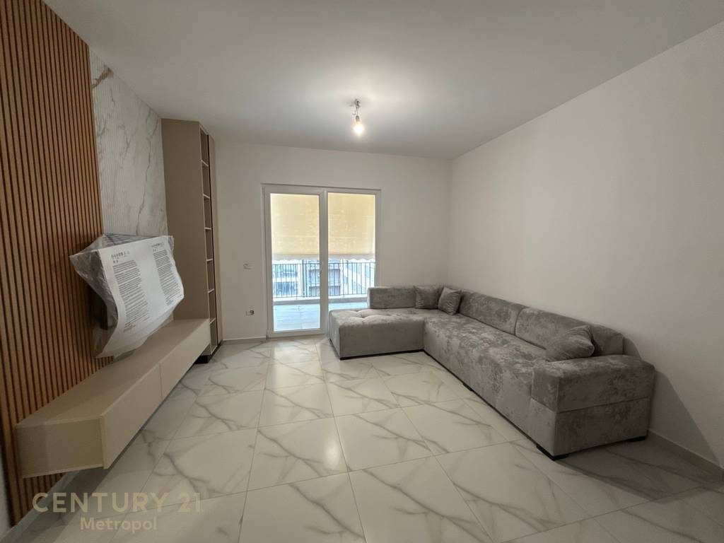 JEPET ME QIRA APARTAMENT 2+1+2, REZIDENCA AURA, LAPRAKË!