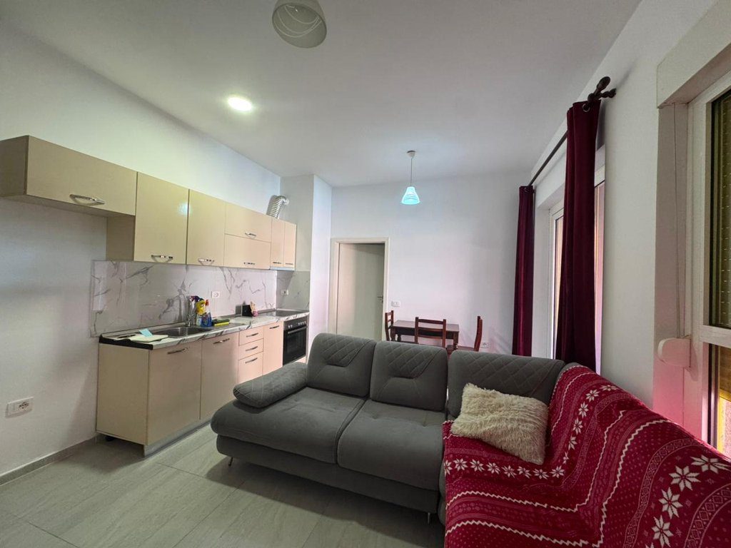 Apartament 1+1 Me Qira në Ali Demi, Tiranë - 350€ | 50 m²