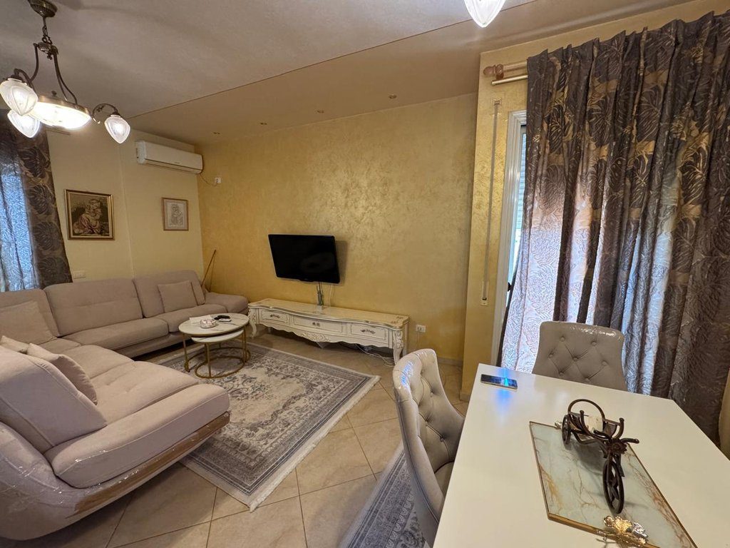 SHITET APARTAMENT 2+1+2 TEK ''ISH KOMBINATI"!